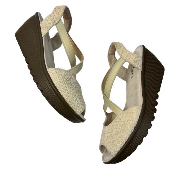 SKECHERS MEMORY FOAM BEIGE WOMEN SANDAL WEDGES SIZE 8.5 NO BOX - Picture 1 of 6